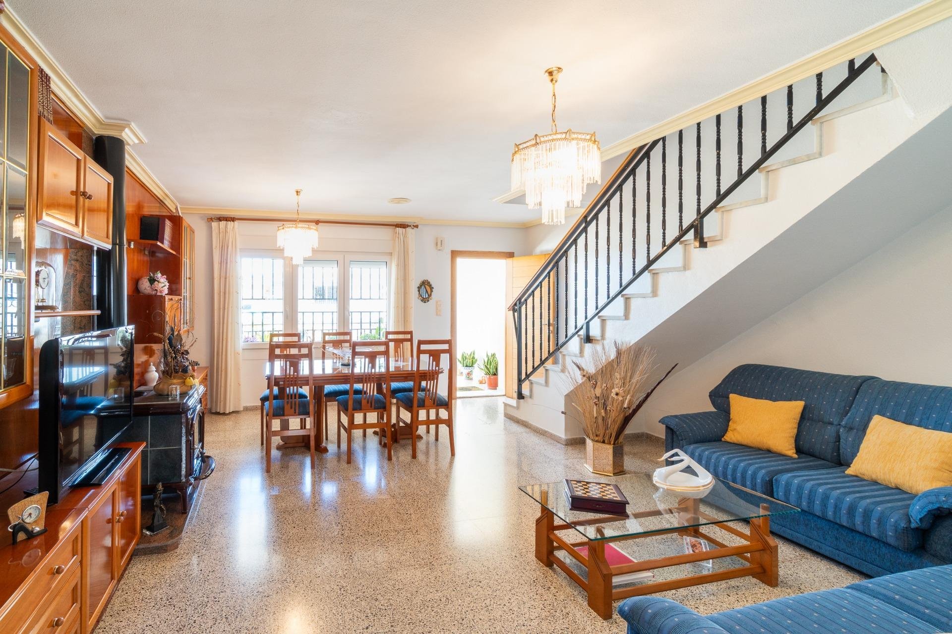 Resale - Townhouse * - San Miguel de Salinas * - Torremendo