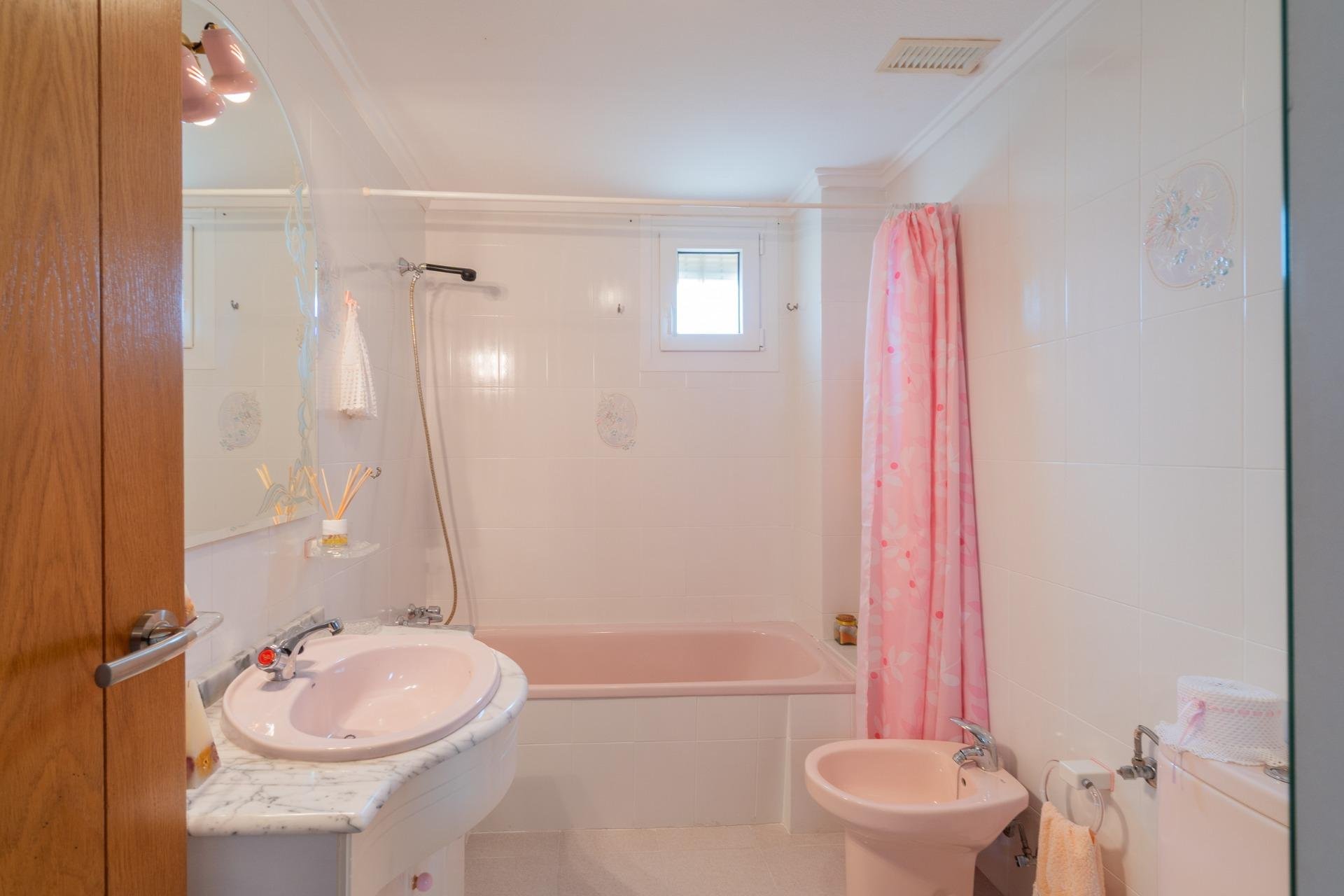 Resale - Townhouse * - San Miguel de Salinas * - Torremendo