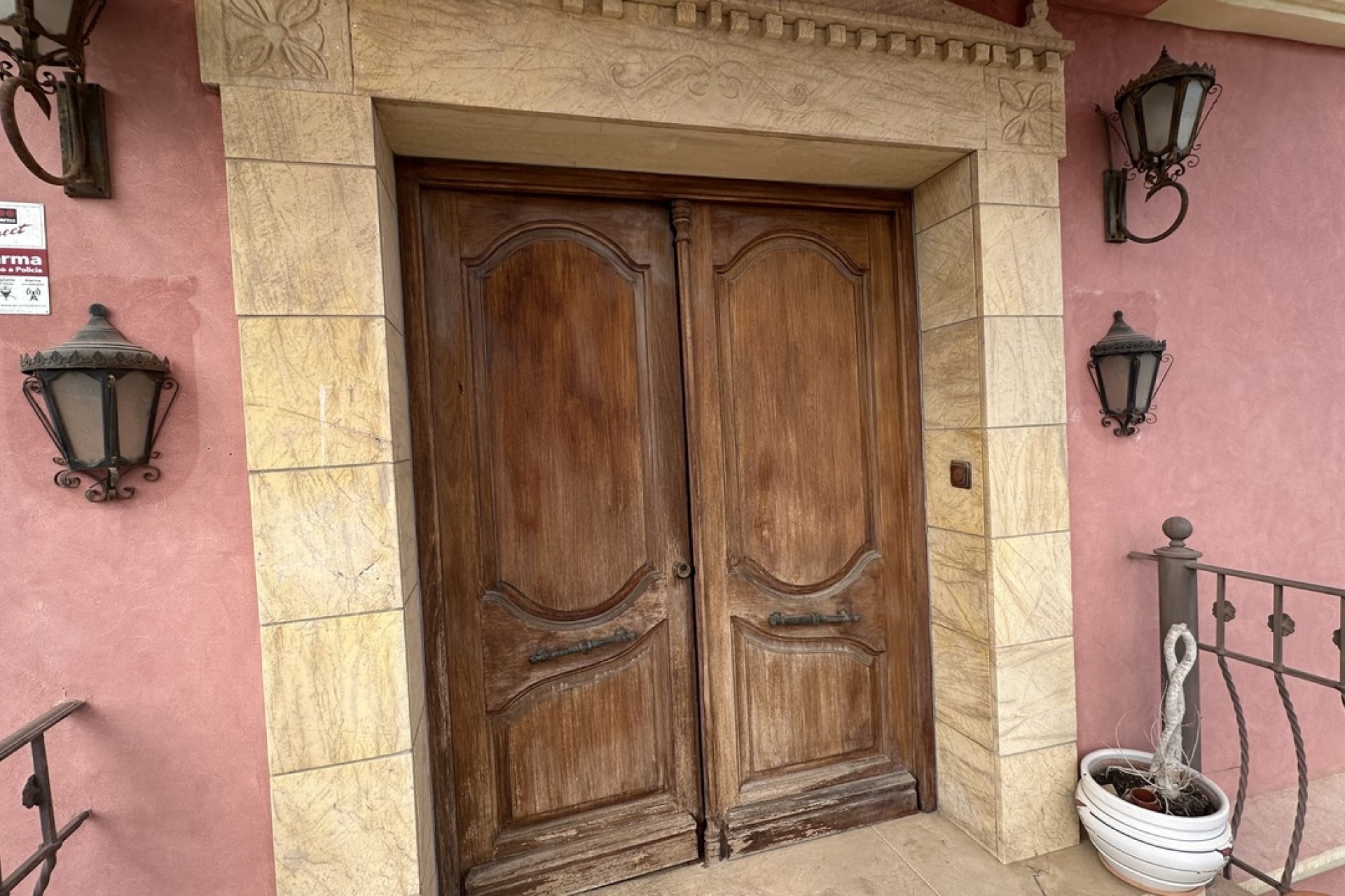 Resale - Townhouse * - San Miguel de Salinas *