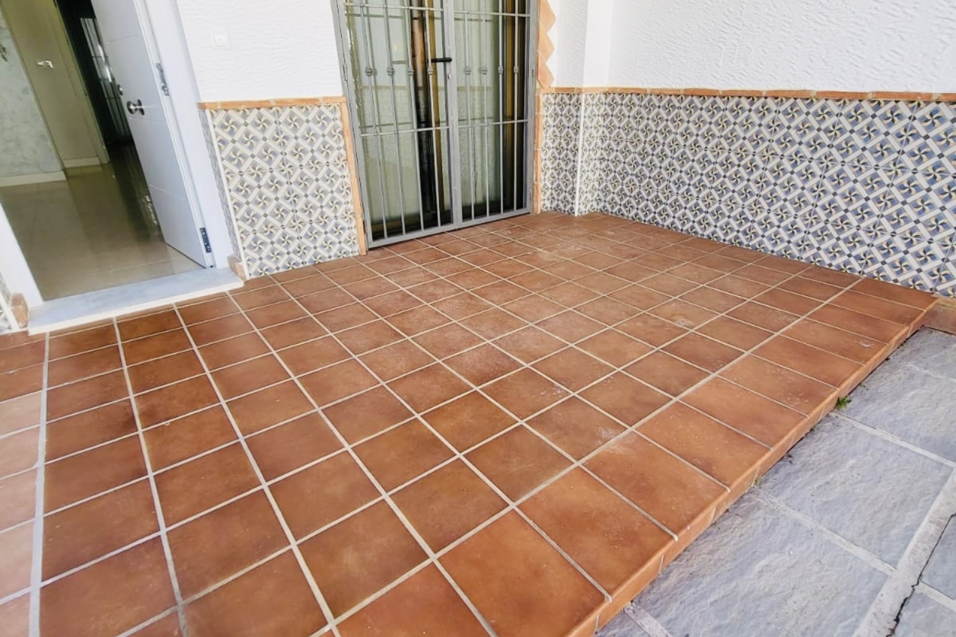 Resale - Townhouse * - San Miguel de Salinas
