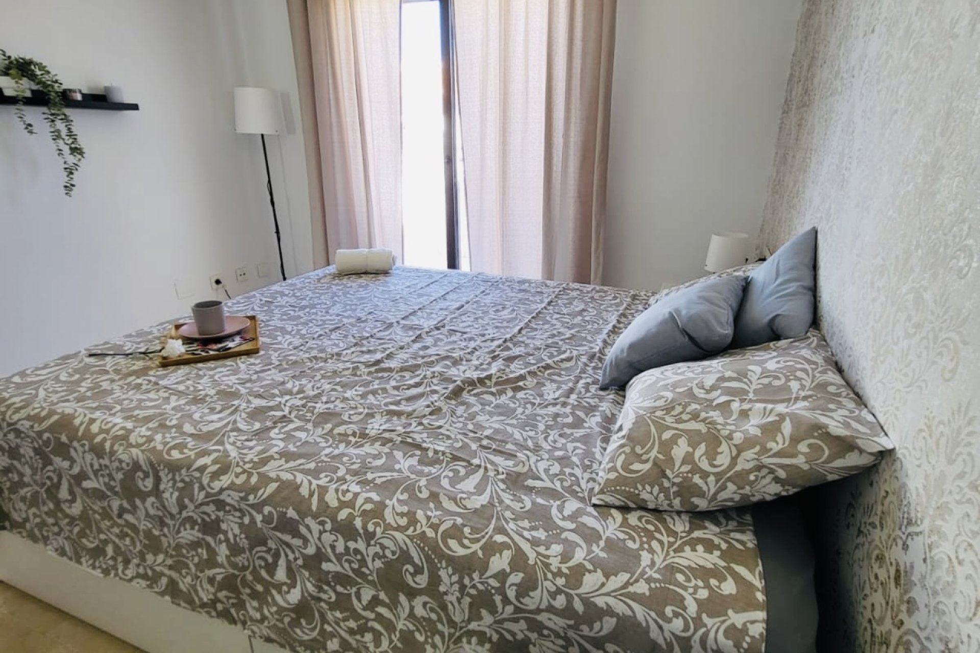 Resale - Townhouse * - San Miguel de Salinas