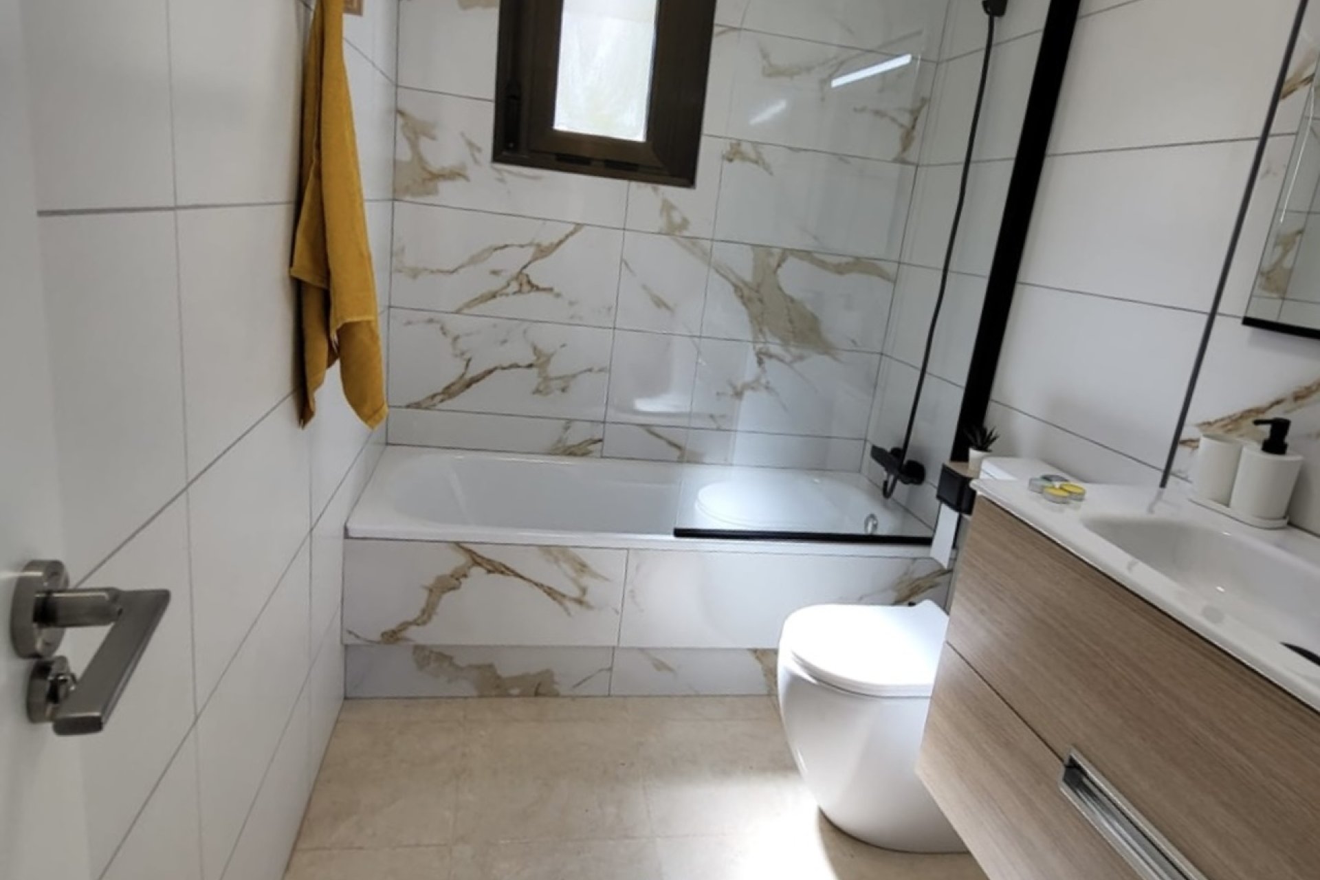 Resale - Townhouse * - San Miguel de Salinas