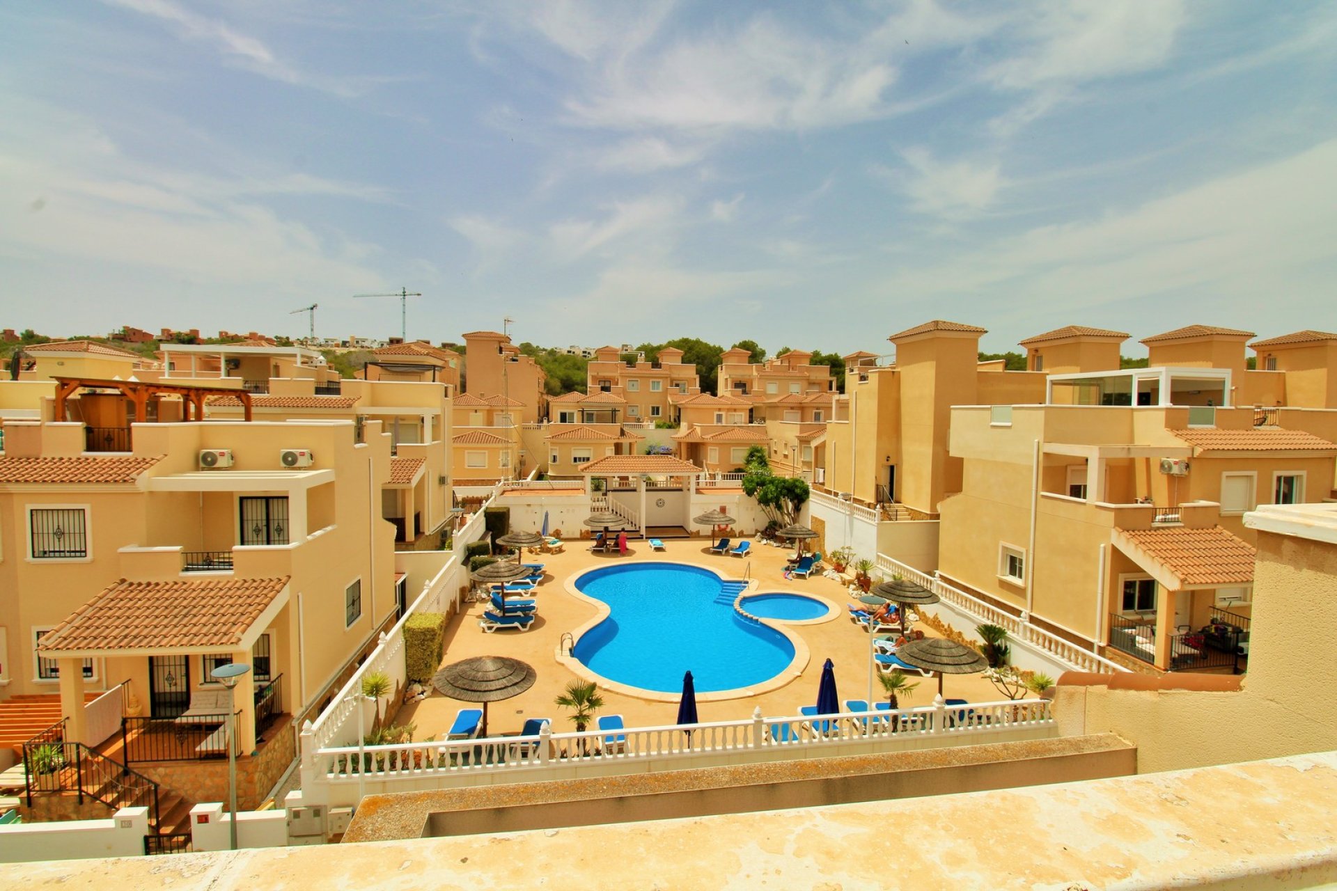 Resale - Townhouse * - San Miguel de Salinas *