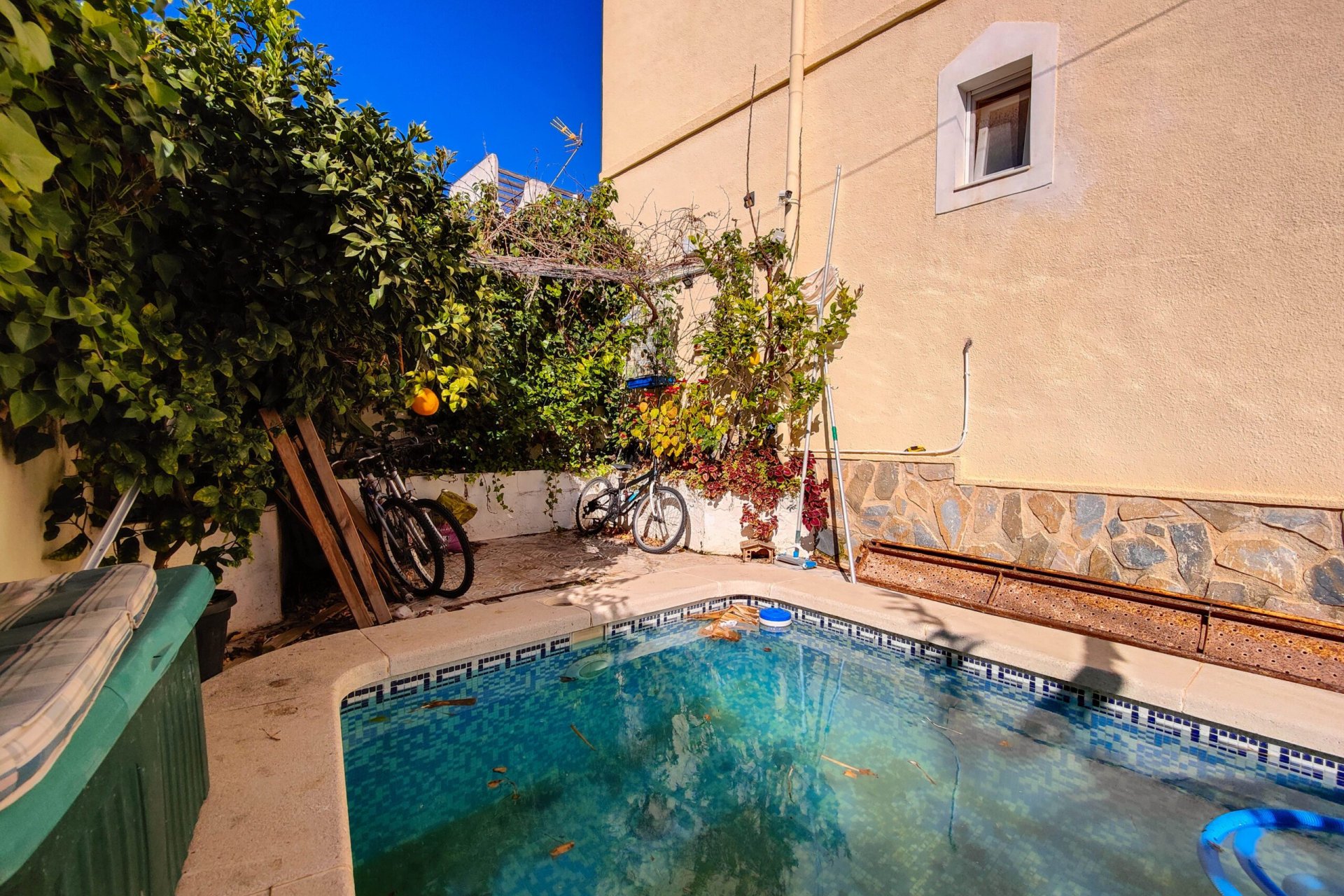 Resale - Townhouse * - San Miguel de Salinas *