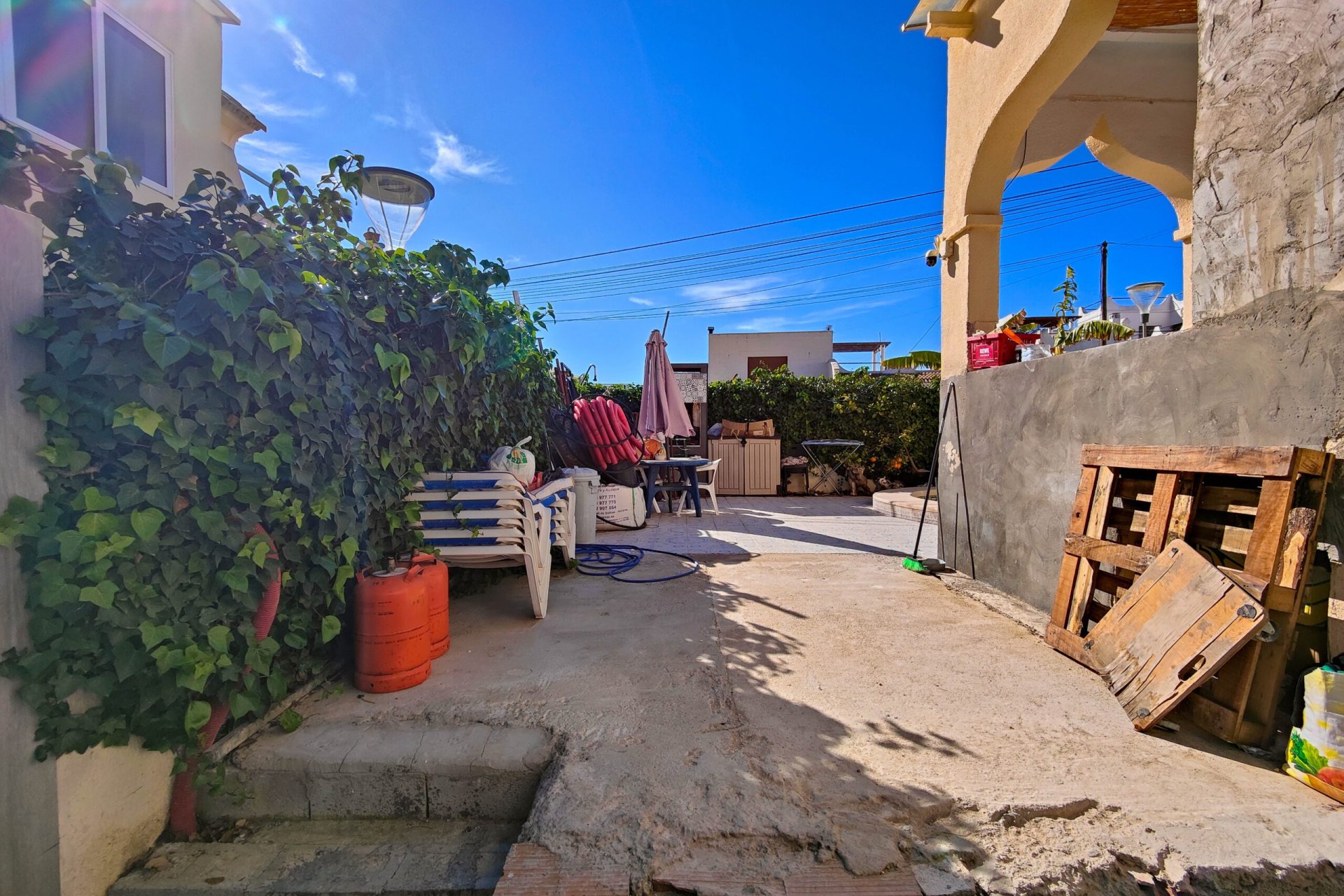 Resale - Townhouse * - San Miguel de Salinas *