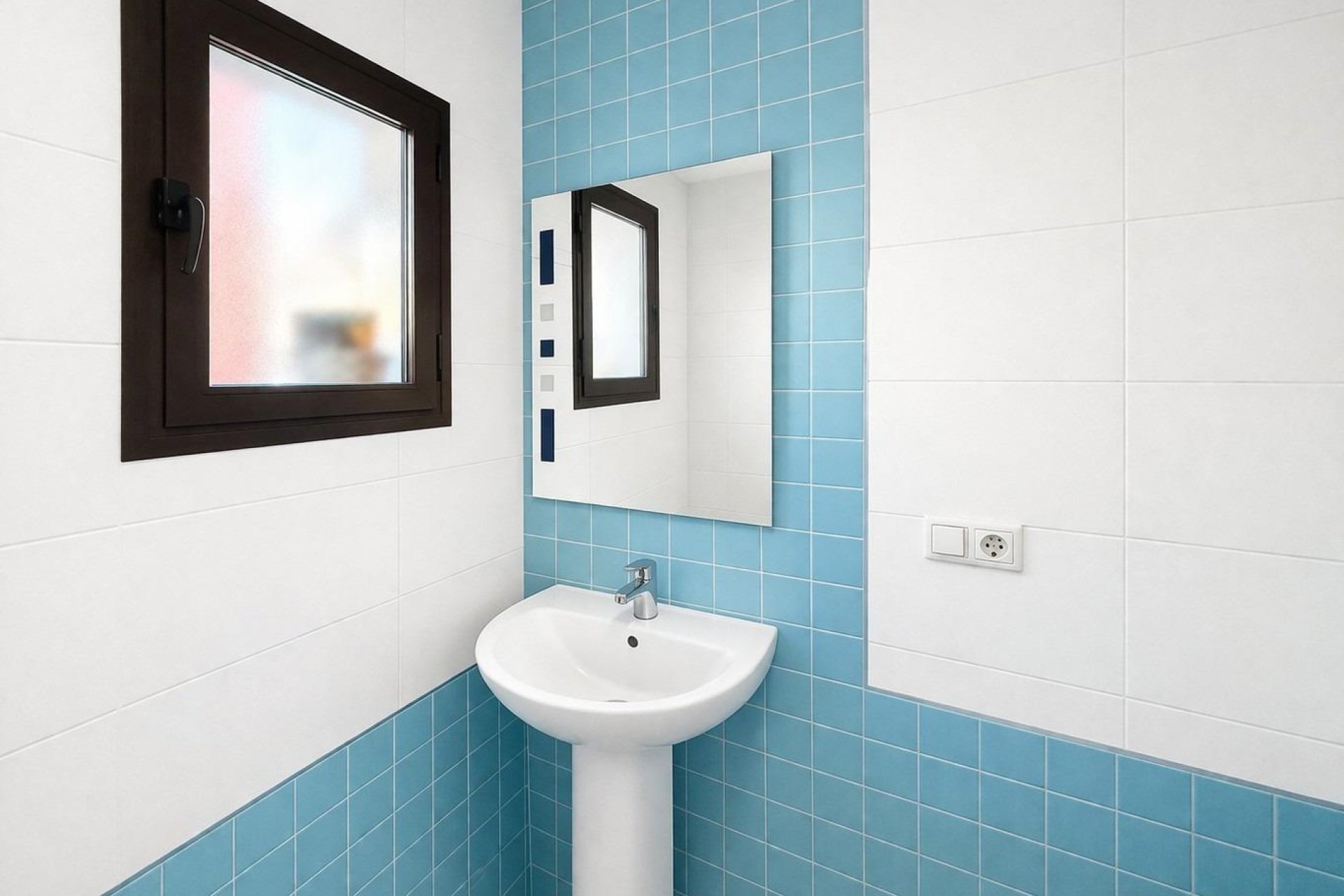 Resale - Townhouse * - Torrevieja * - Aguas Nuevas *