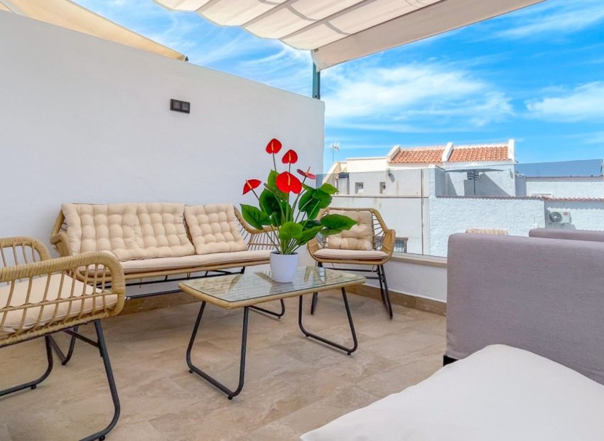 Resale - Townhouse * - Torrevieja * - Aguas Nuevas *