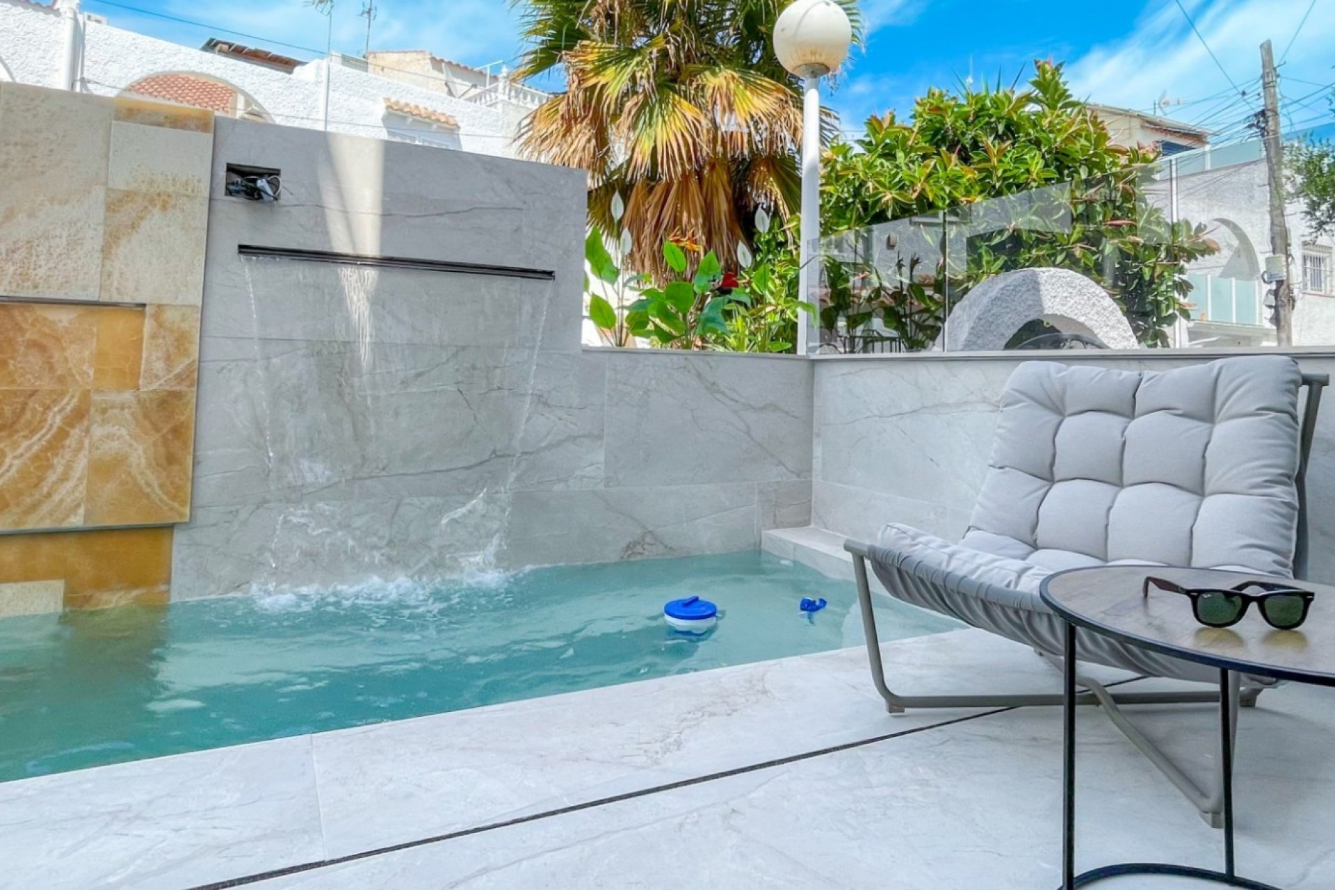 Resale - Townhouse * - Torrevieja * - Aguas Nuevas *