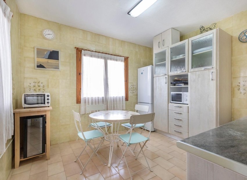 Resale - Townhouse * - Torrevieja * - Calas blanca