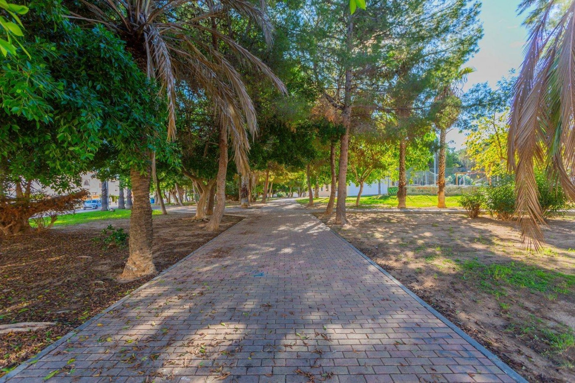 Resale - Townhouse * - Torrevieja * - Calas blanca