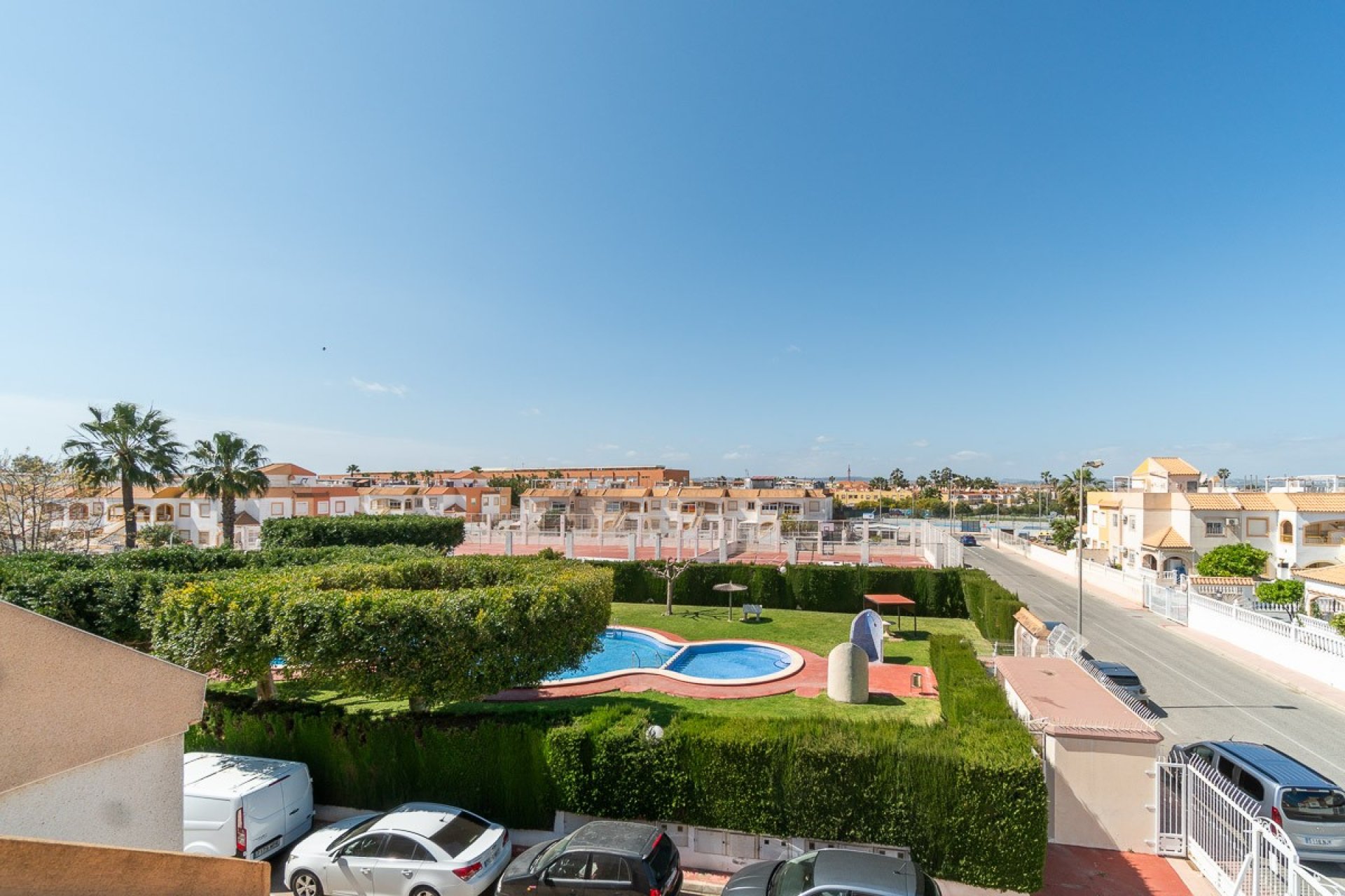 Resale - Townhouse * - Torrevieja * - El Limonar