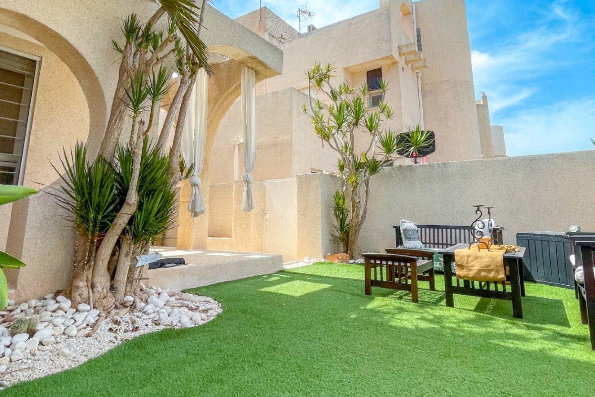 Resale - Townhouse * - Torrevieja * - La Siesta *