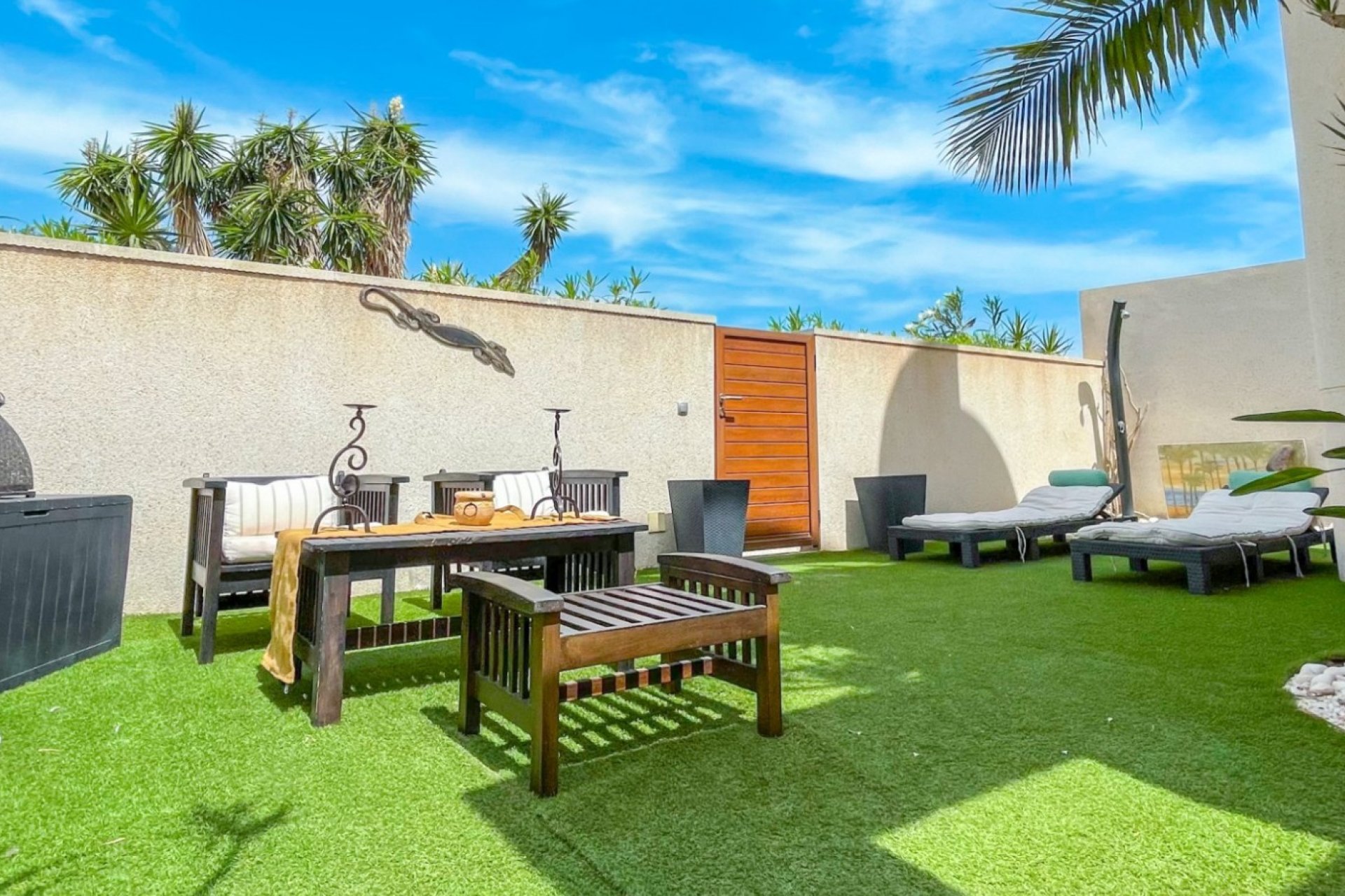 Resale - Townhouse * - Torrevieja * - La Siesta *