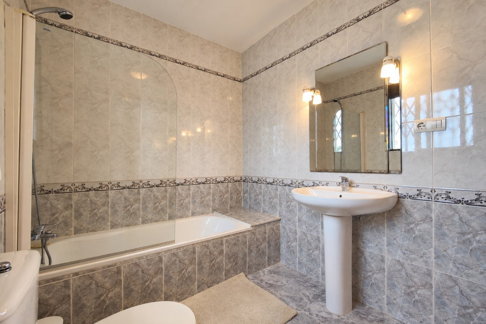 Resale - Townhouse * - Torrevieja * - Nueva Torrevieja