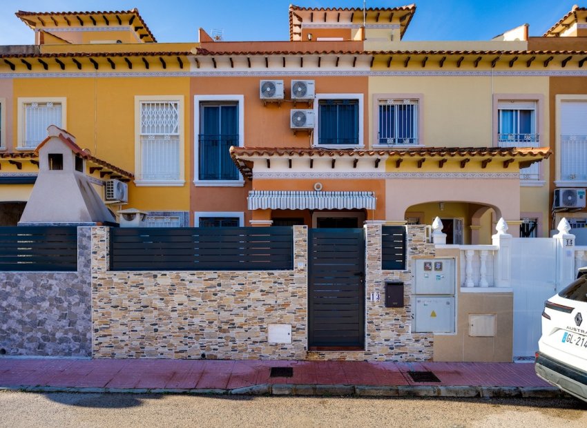 Resale - Townhouse * - Torrevieja * - Torretas *