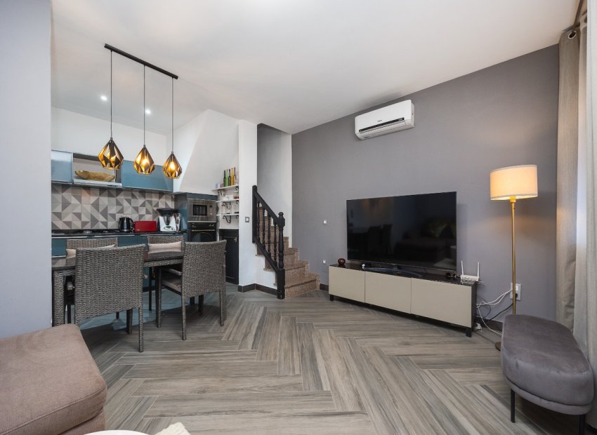 Resale - Townhouse * - Torrevieja * - Torretas *