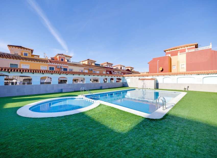Resale - Townhouse * - Torrevieja * - Torretas *