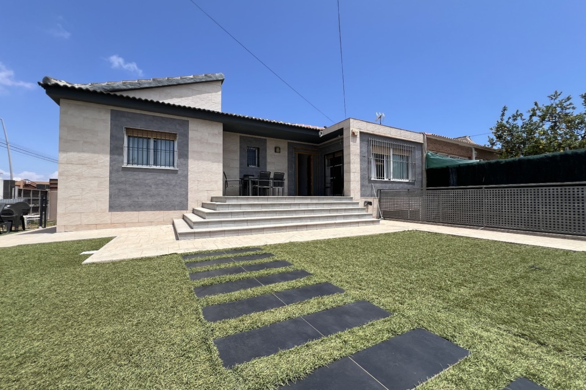 Resale - Townhouse * - Torrevieja *