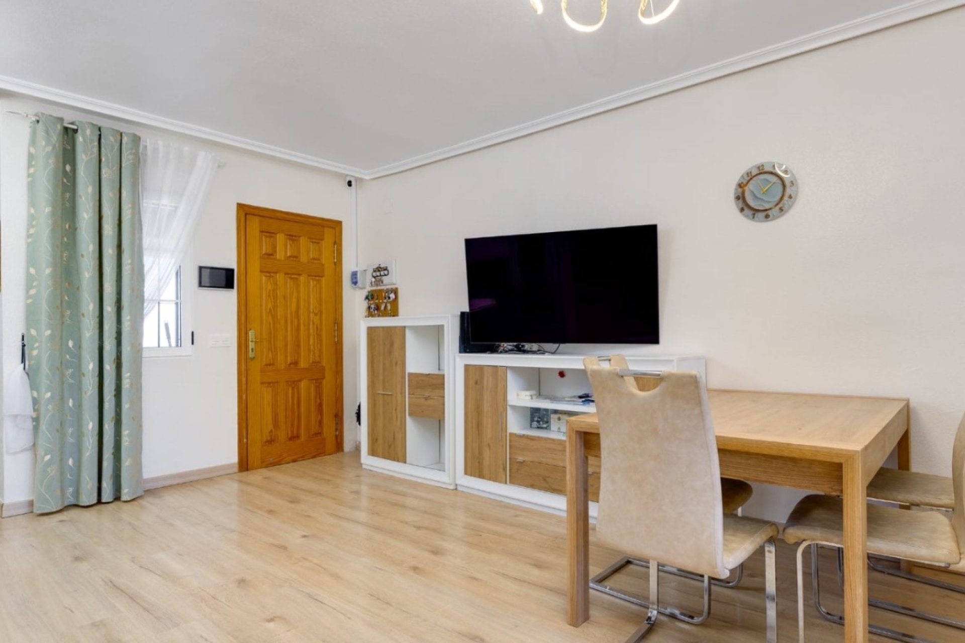 Resale - Townhouse * - Torrevieja *