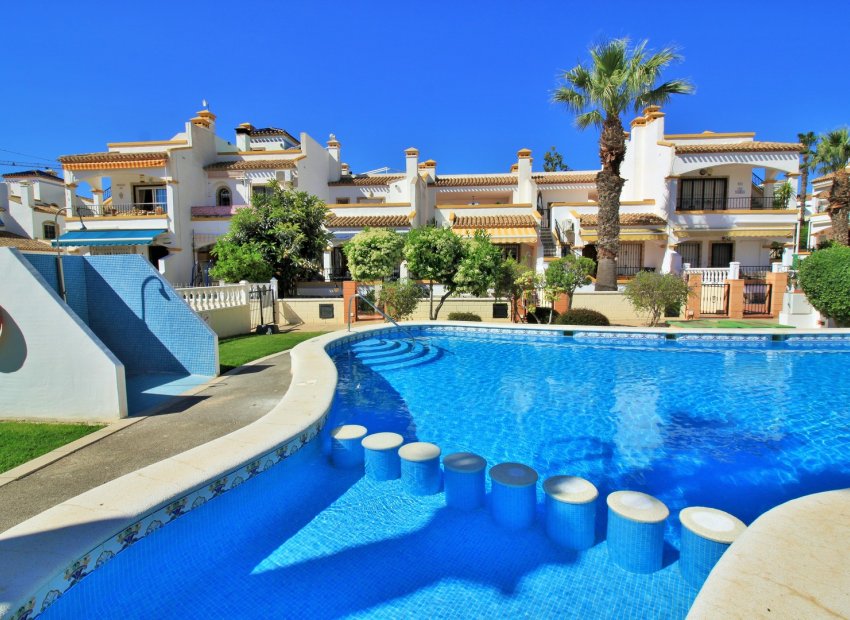 Resale - Townhouse * - Villamartin * - Los Dolses *