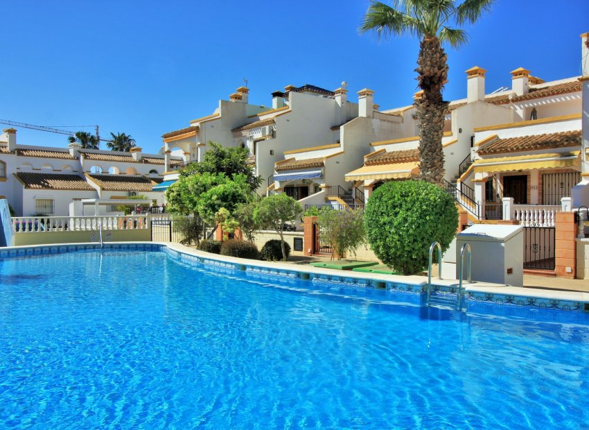 Resale - Townhouse * - Villamartin * - Los Dolses *