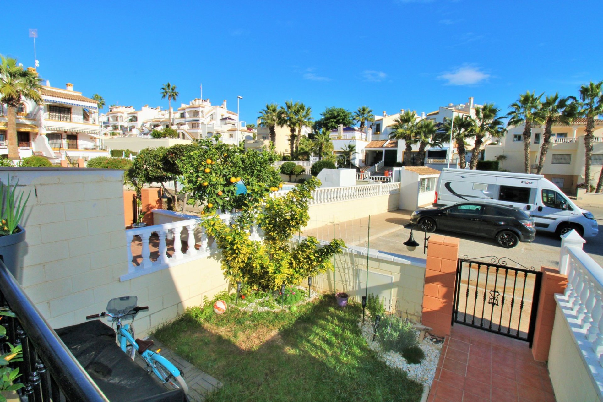 Resale - Townhouse * - Villamartin * - Los Dolses *