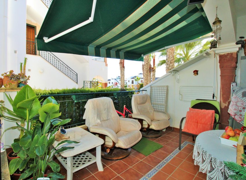 Resale - Townhouse * - Villamartin * - PAU 8 *