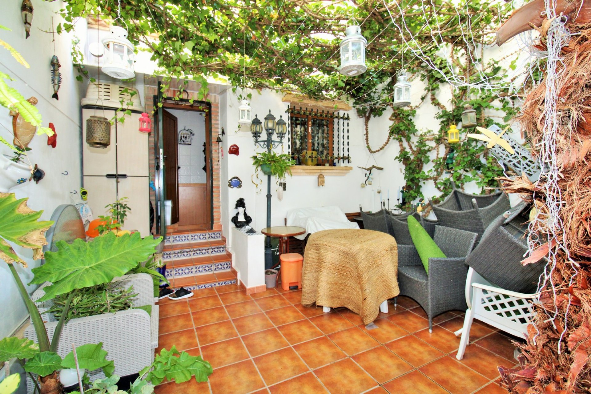 Resale - Townhouse * - Villamartin * - PAU 8 *