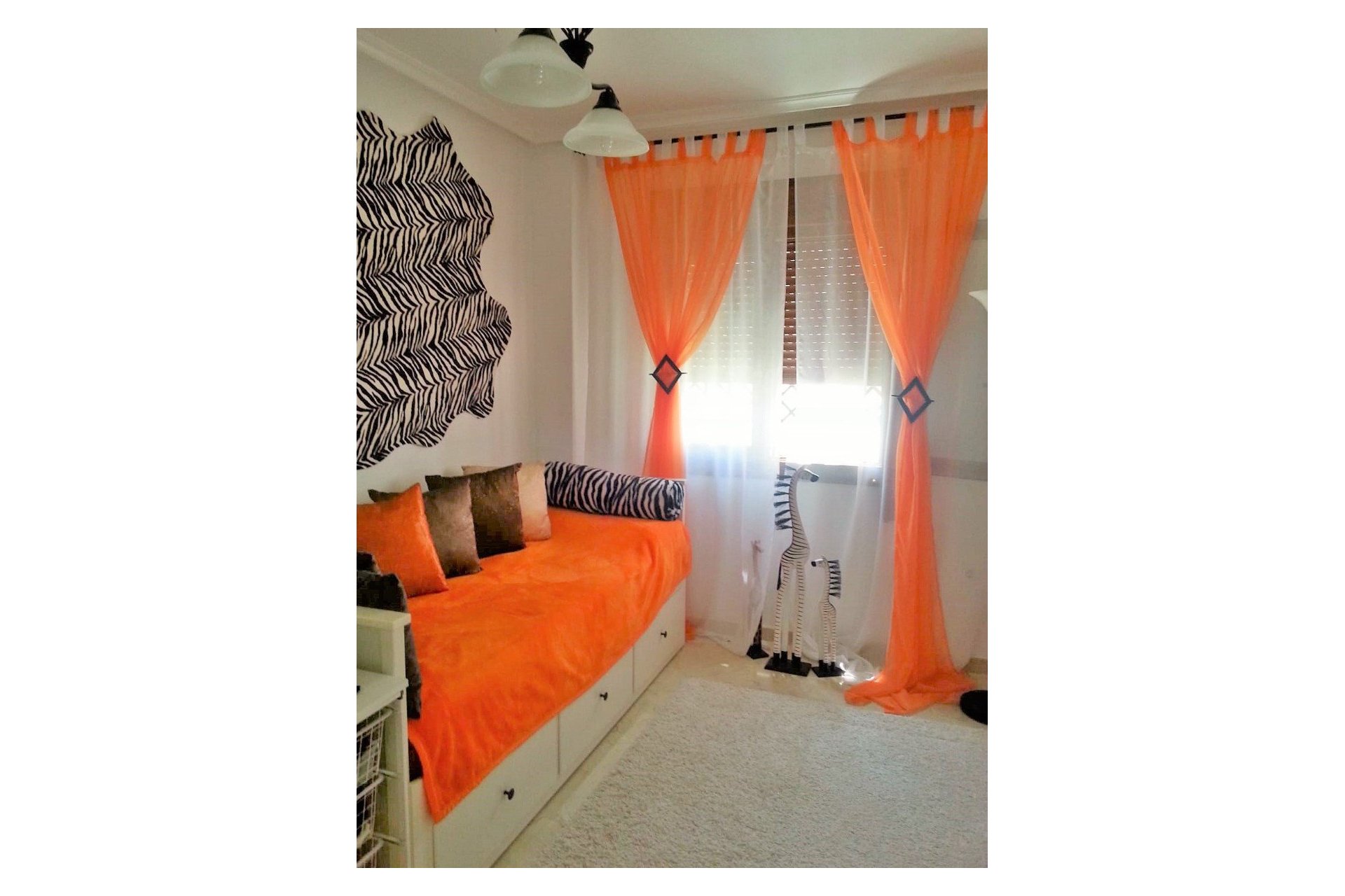 Resale - Townhouse * - Villamartin * - PAU 8 *