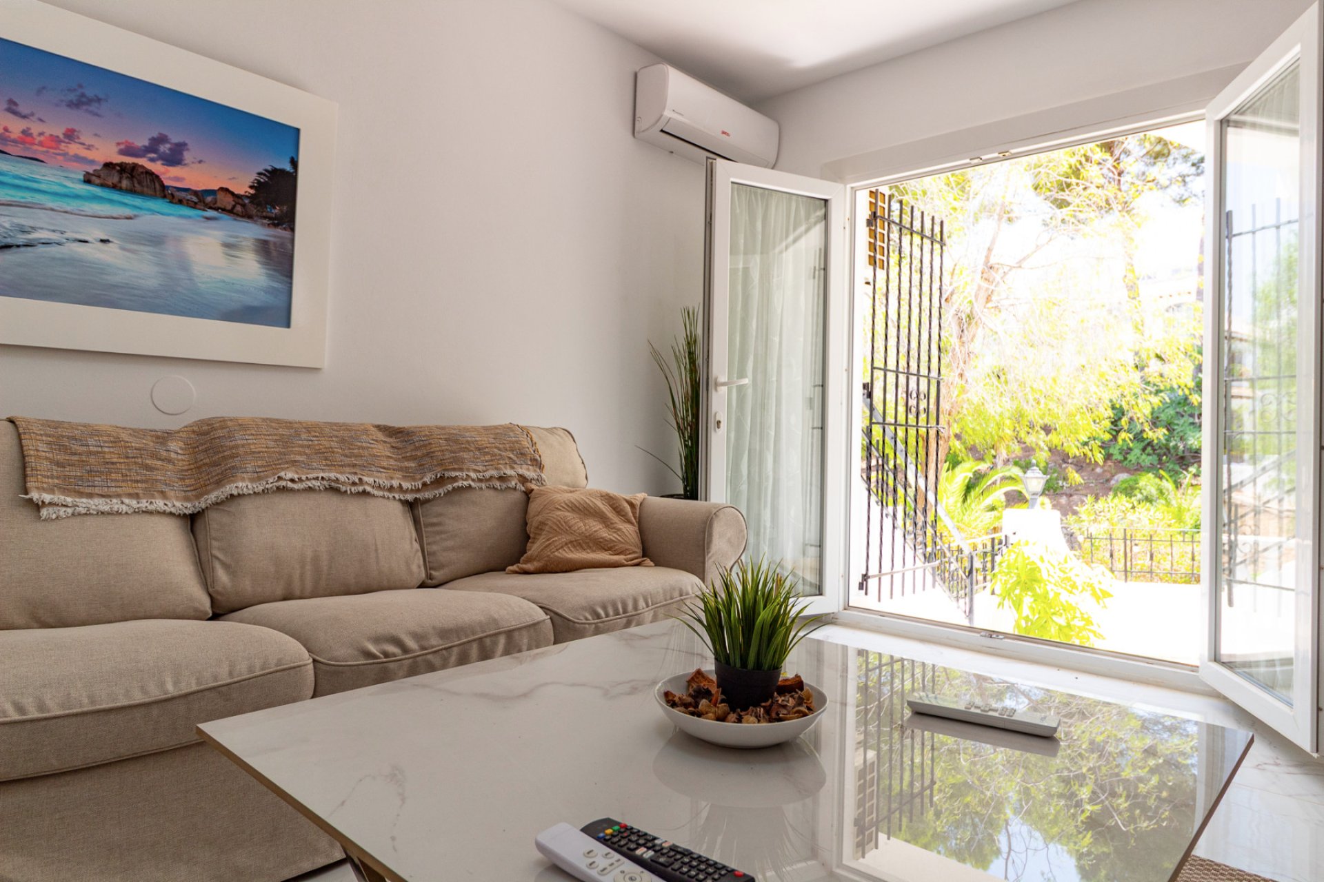 Resale - Townhouse * - Villamartin * - Verdemar