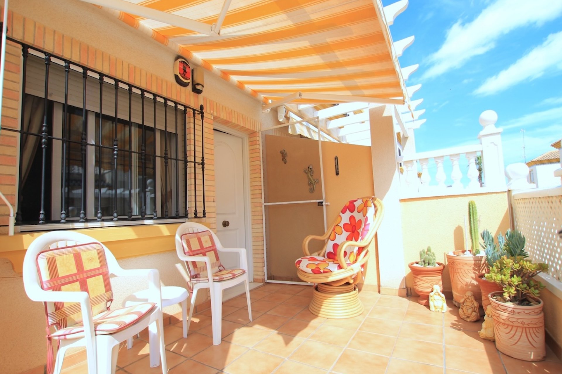 Resale - Townhouse * - Villamartin