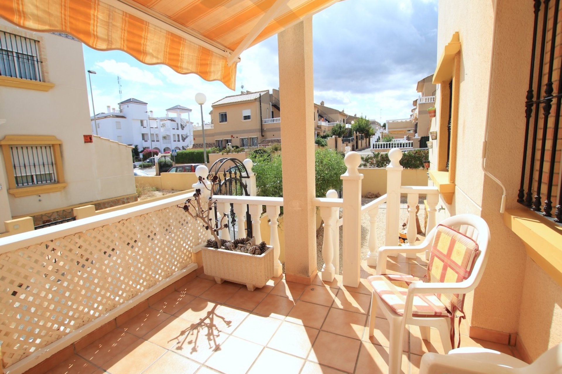 Resale - Townhouse * - Villamartin