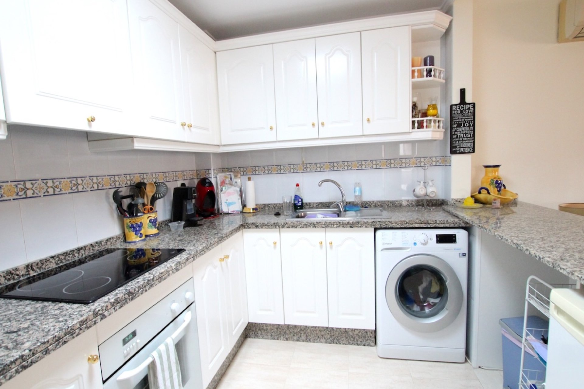 Resale - Townhouse * - Villamartin