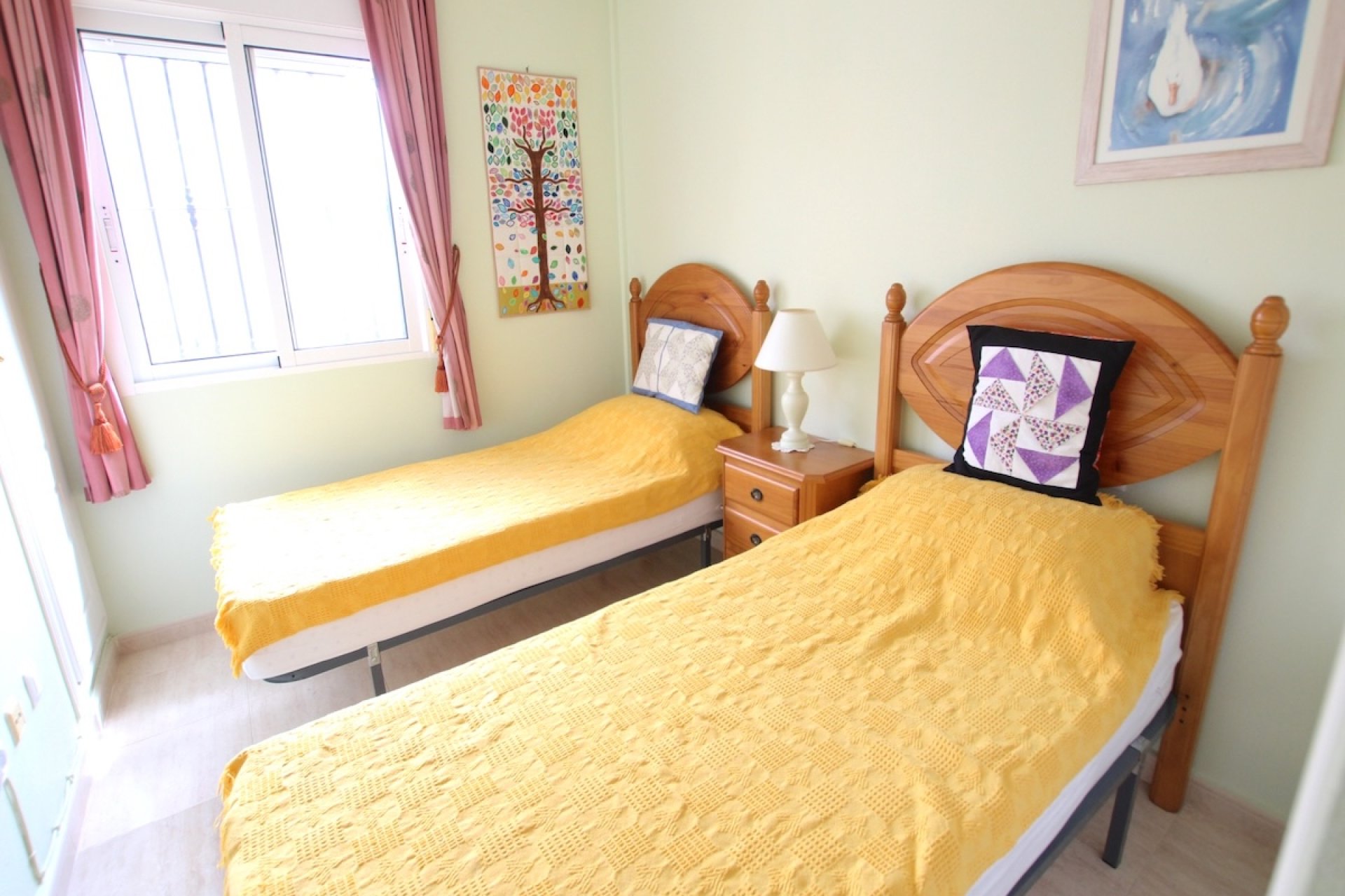 Resale - Townhouse * - Villamartin