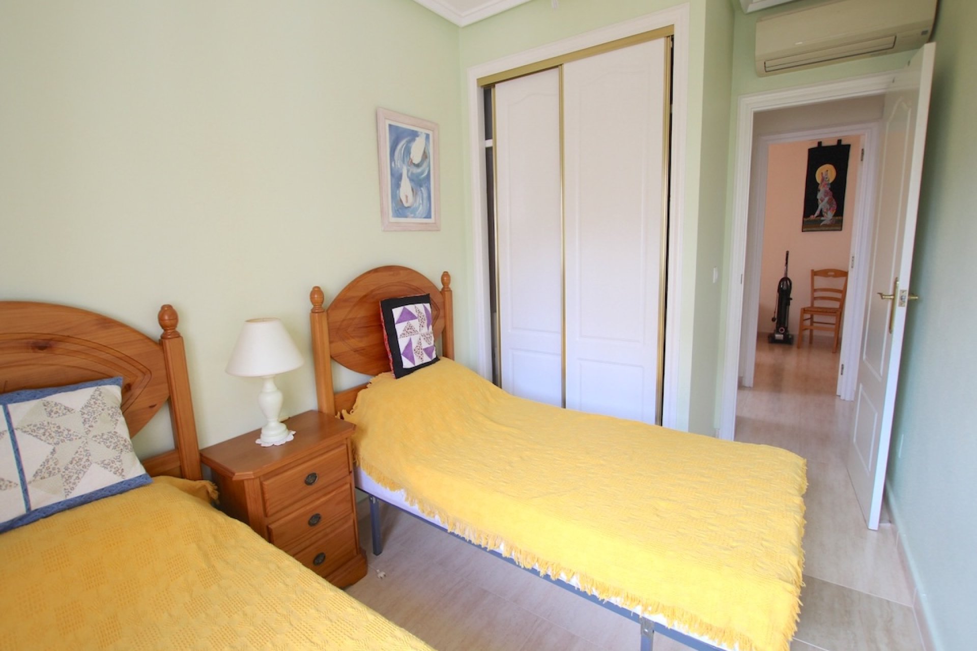 Resale - Townhouse * - Villamartin