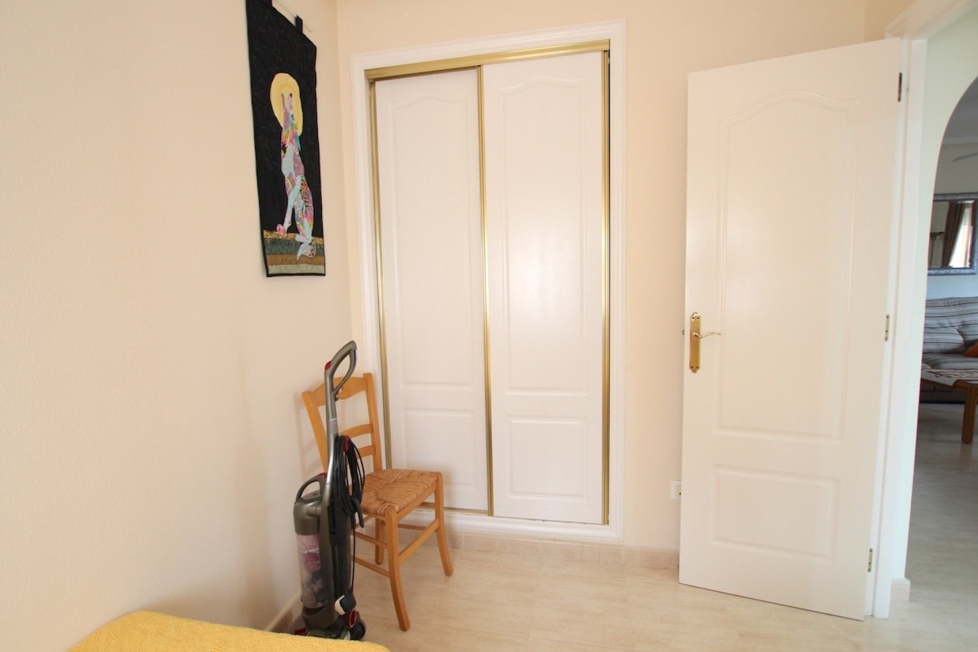 Resale - Townhouse * - Villamartin