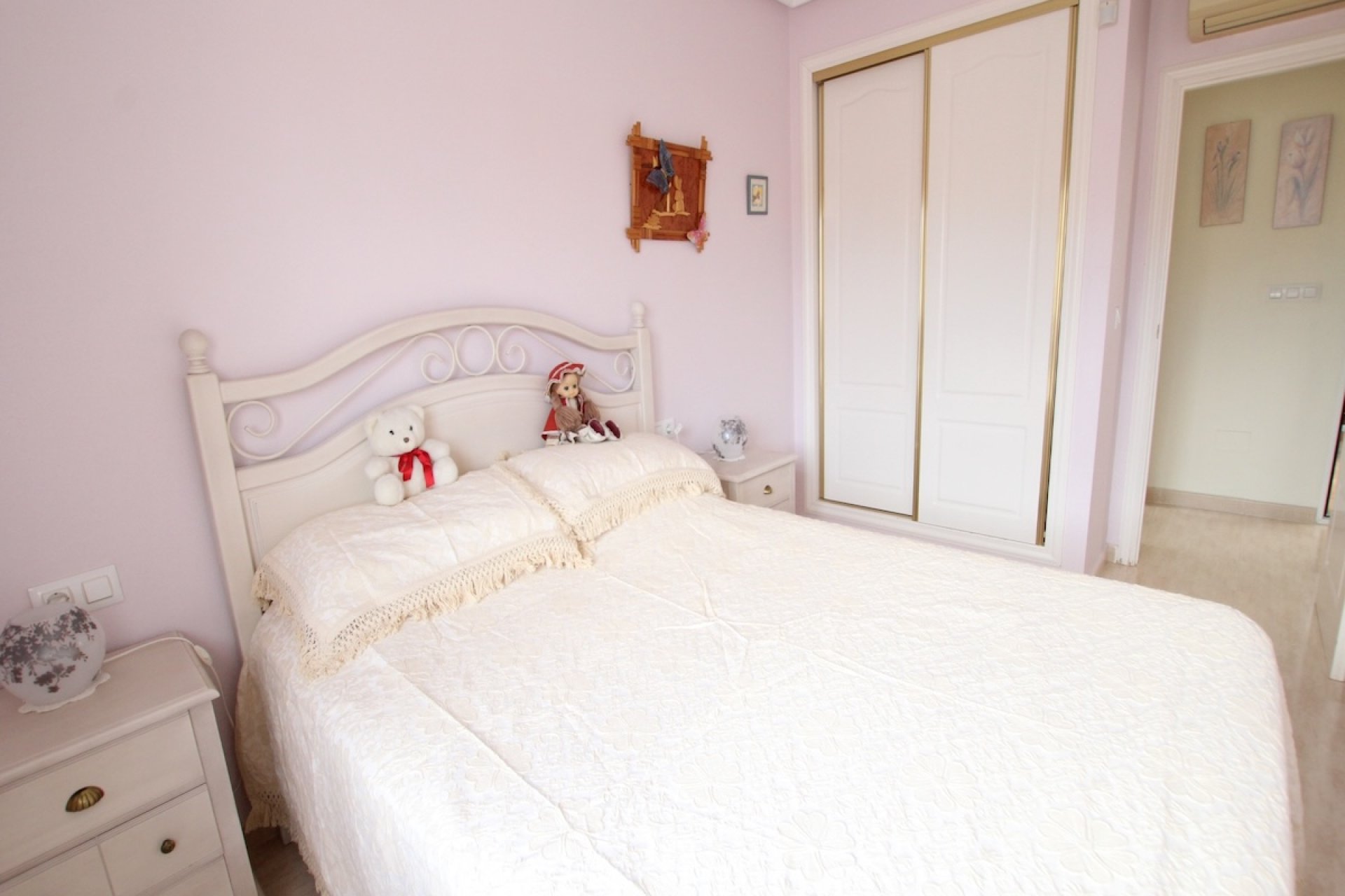 Resale - Townhouse * - Villamartin