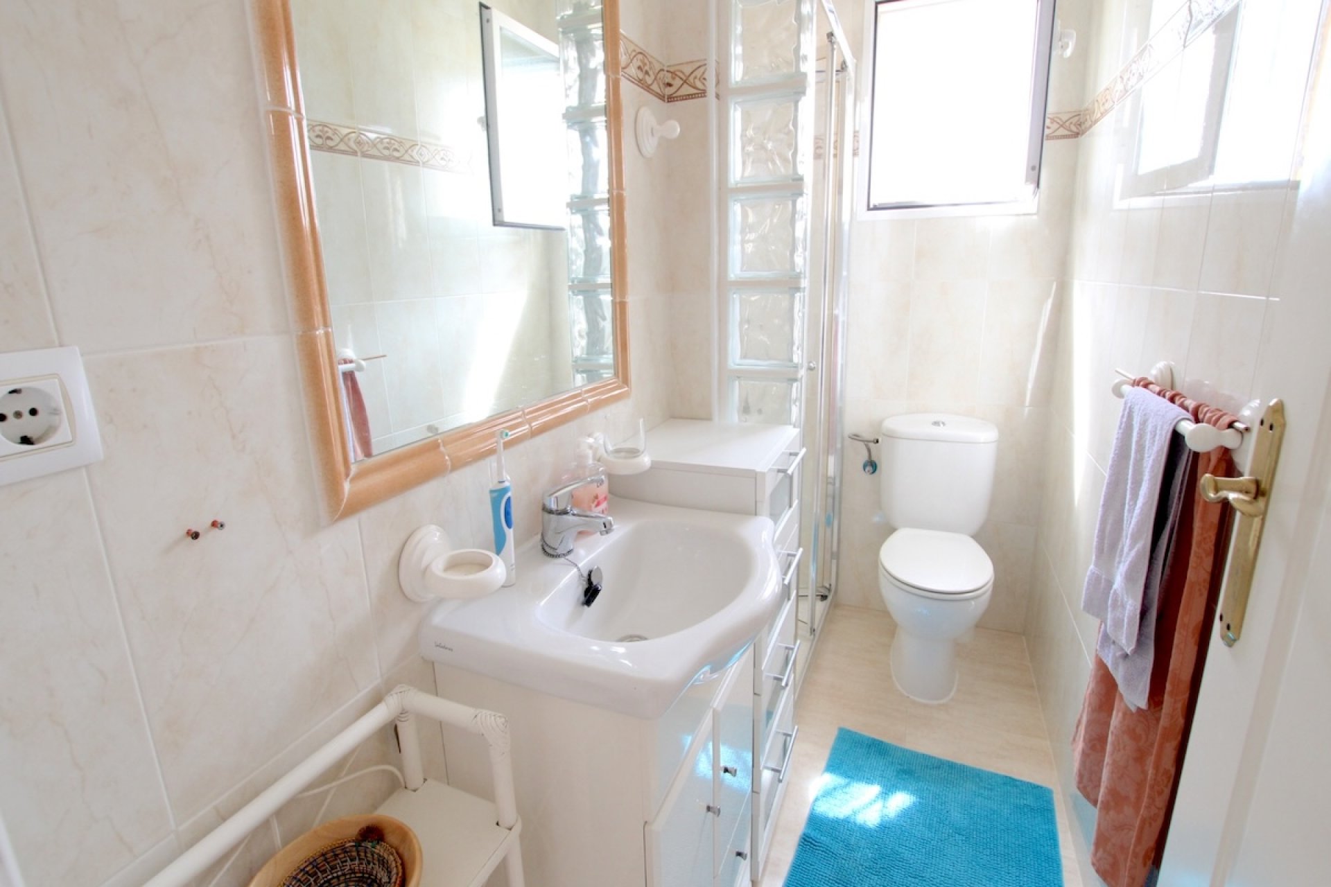 Resale - Townhouse * - Villamartin