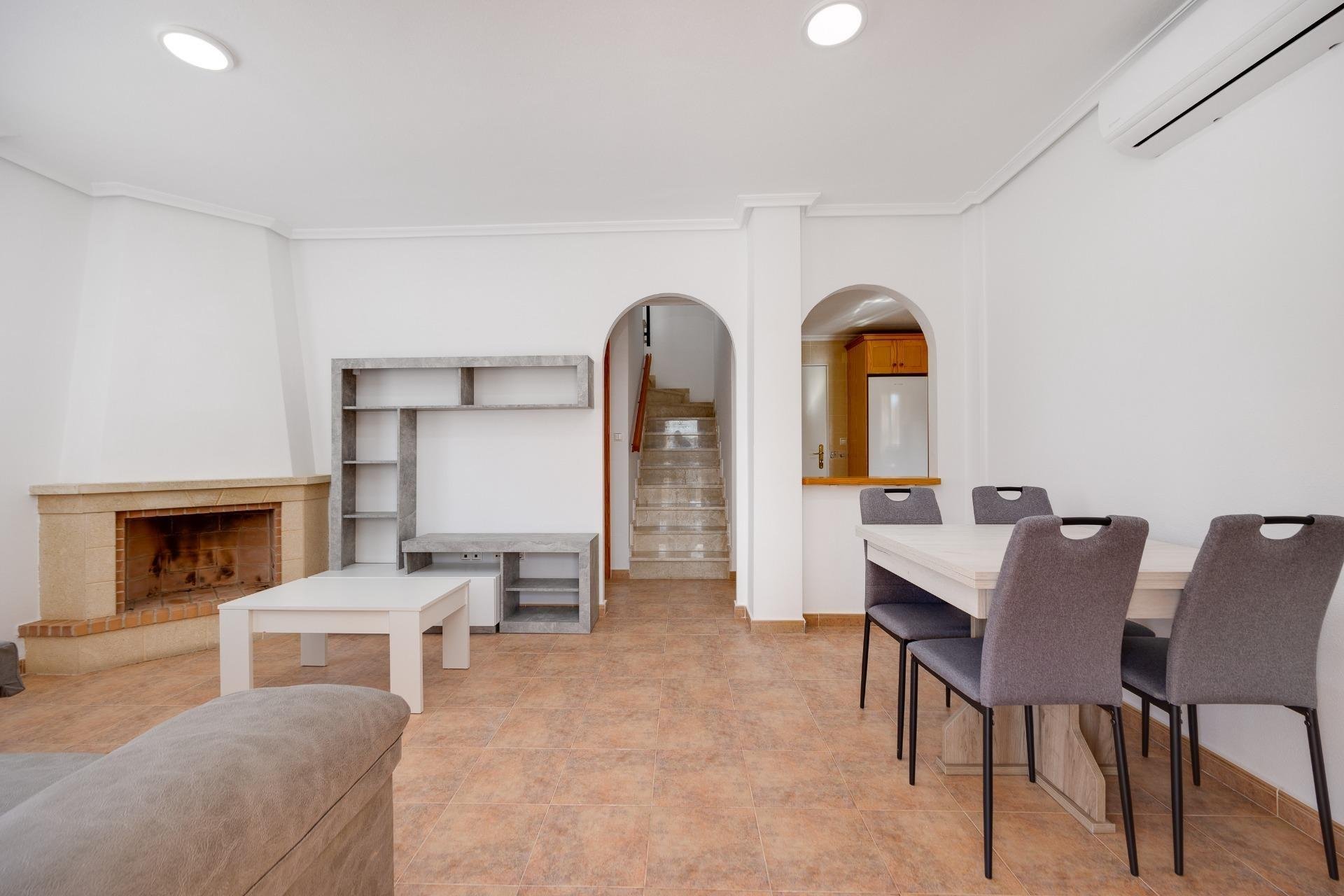Resale - Villa * - Algorfa * - Costa blanca sur