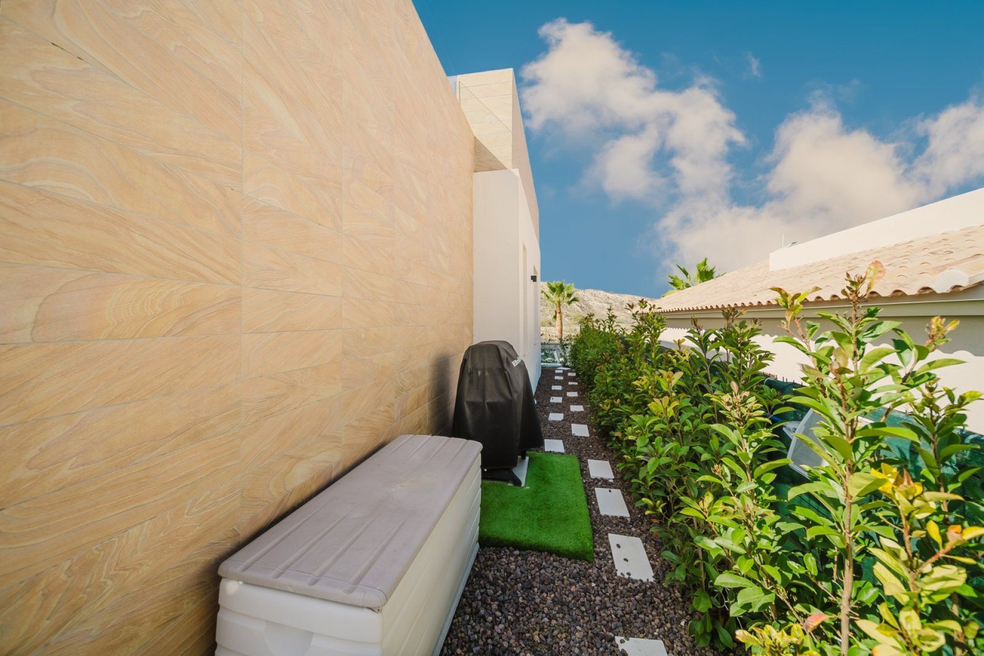 Resale - Villa * - Algorfa * - La Finca Golf *