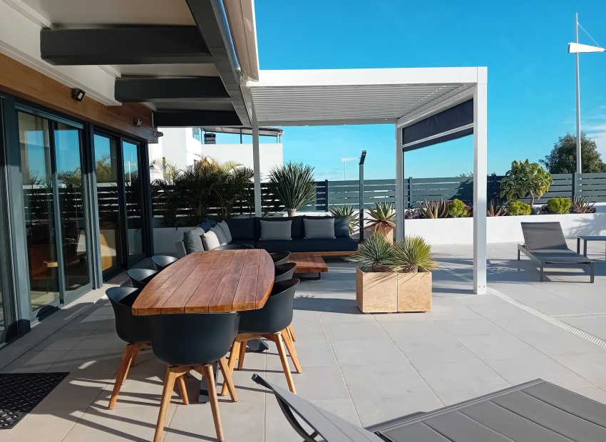 Resale - Villa * - Algorfa * - La Finca Golf *