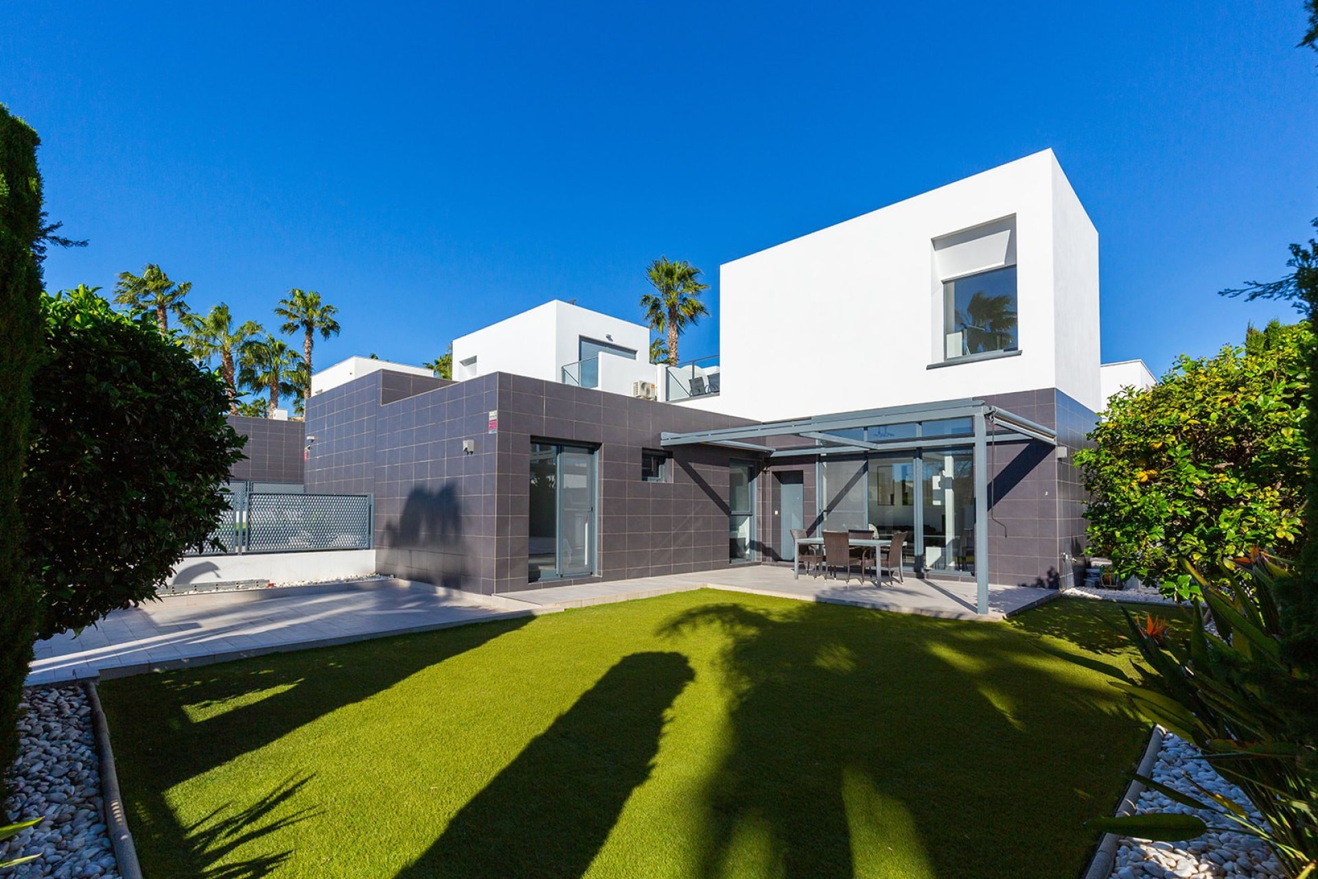 Resale - Villa * - Algorfa * - La Finca Golf *