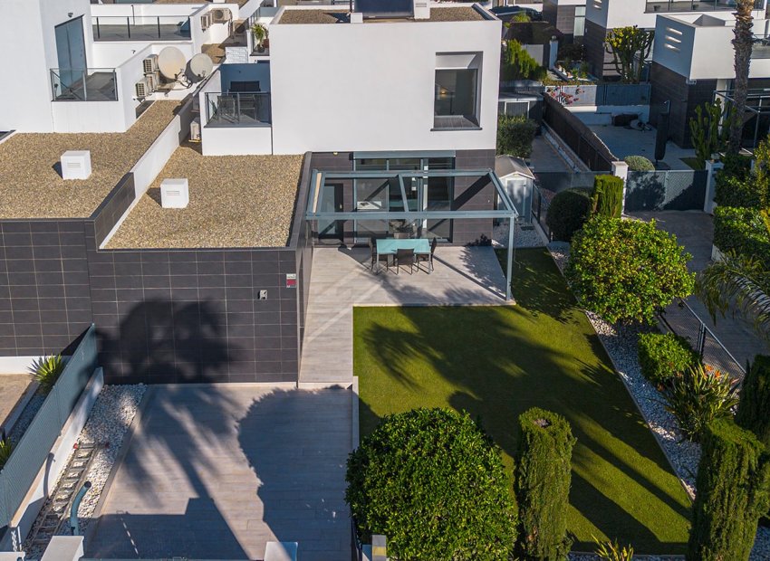 Resale - Villa * - Algorfa * - La Finca Golf *