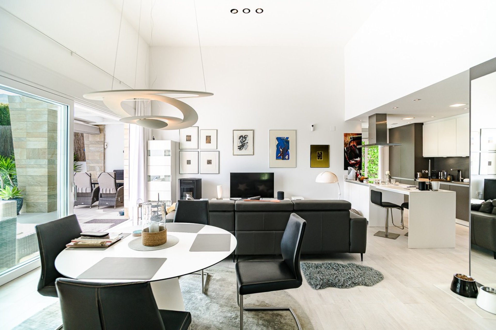 Resale - Villa * - Algorfa * - La Finca Golf *