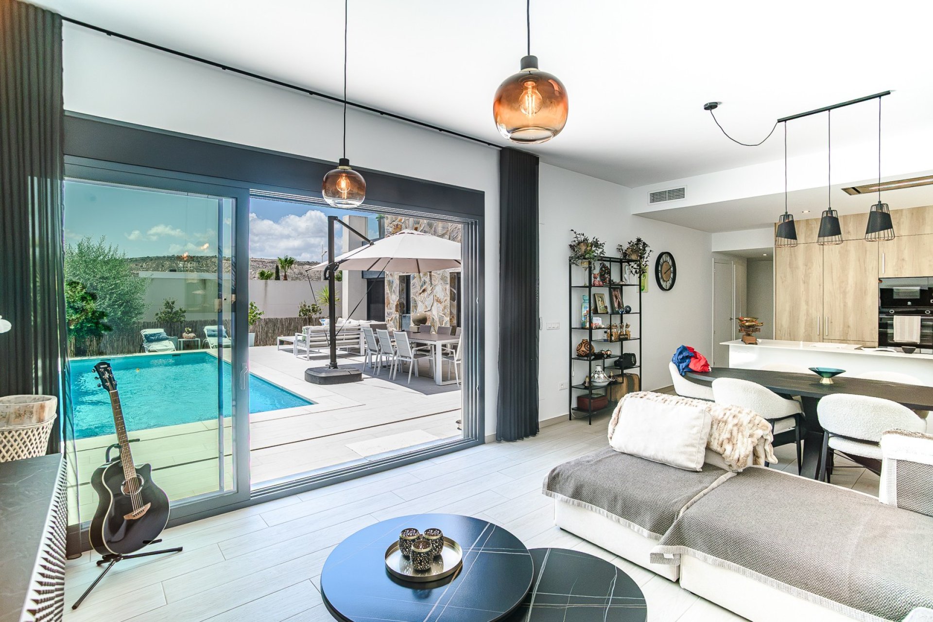 Resale - Villa * - Algorfa * - La Finca Golf *