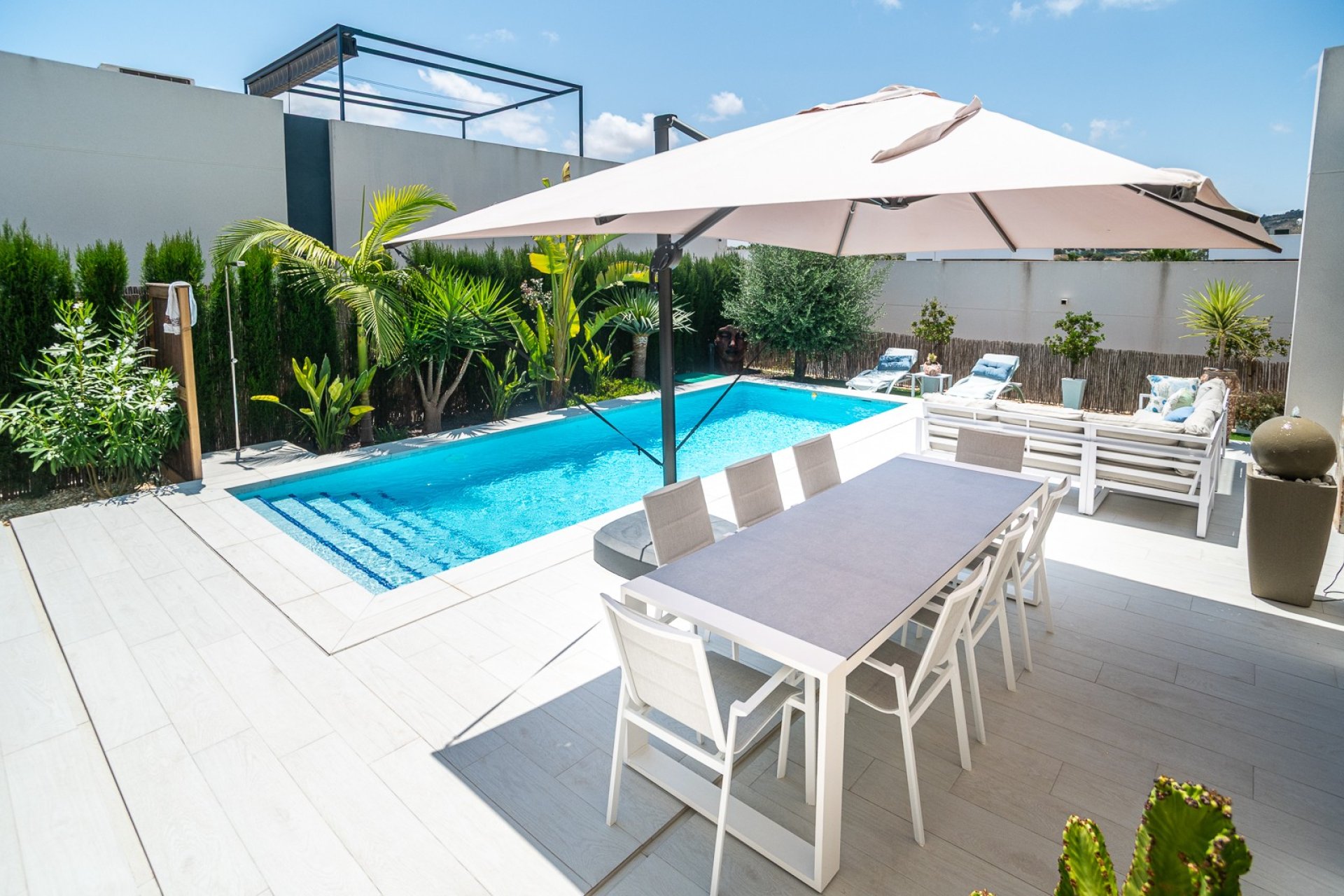 Resale - Villa * - Algorfa * - La Finca Golf *