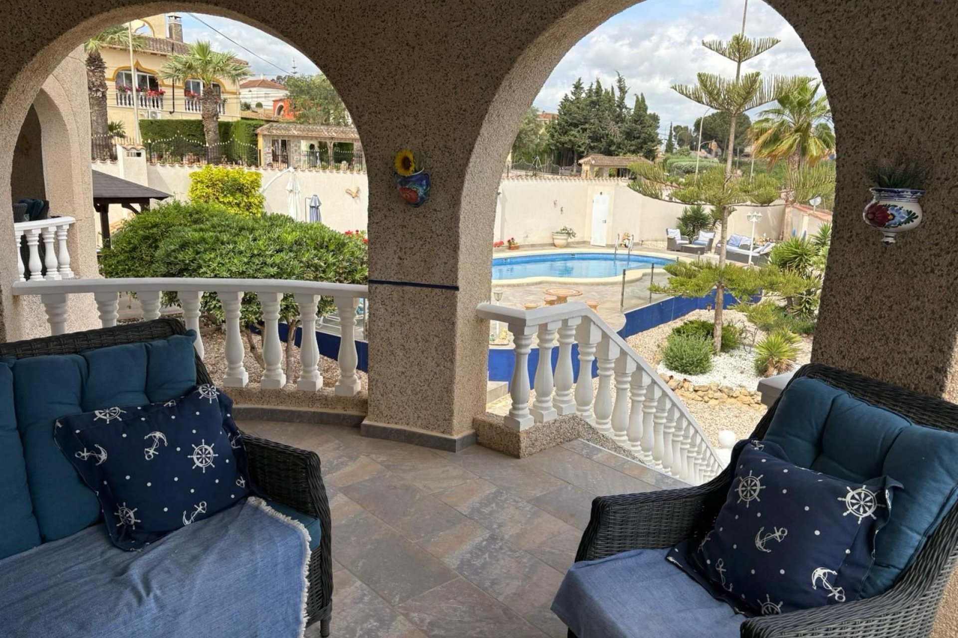 Resale - Villa * - Algorfa *