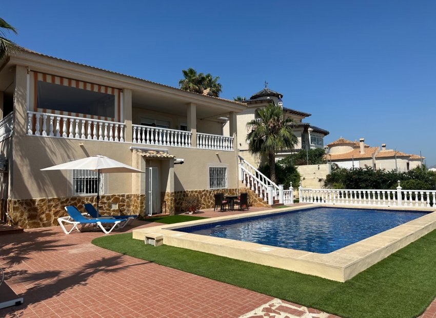 Resale - Villa * - Algorfa *
