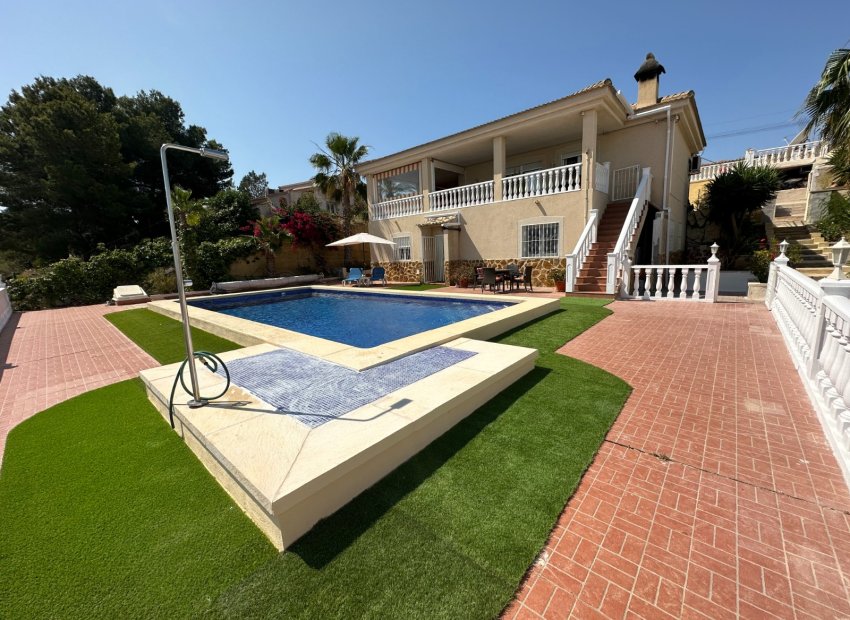 Resale - Villa * - Algorfa *