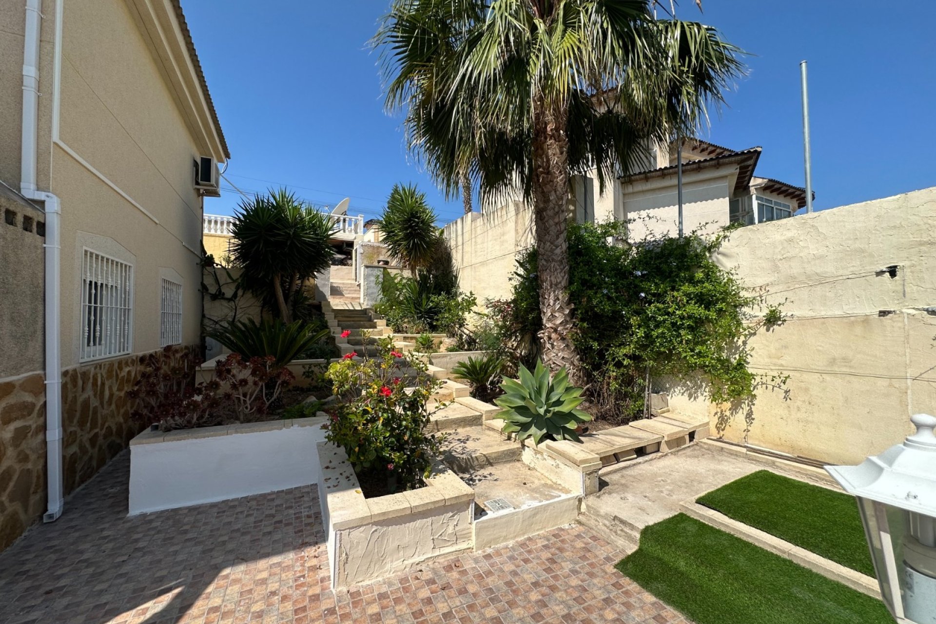 Resale - Villa * - Algorfa *